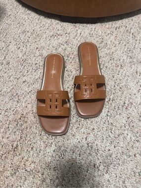 Tommy Hilfiger Tan Leather Slide Sandals with Logo Cutout